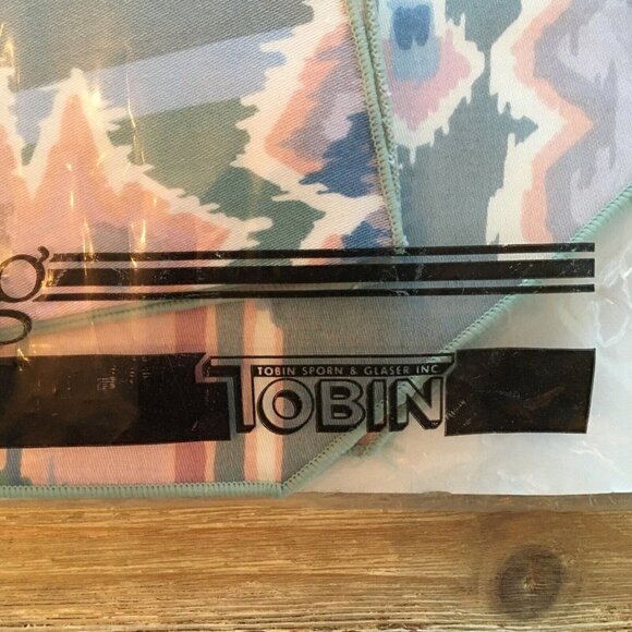 Vintage 80s Southwest Aztec Fabric Placemat with Napkins - Set of 4 (17” x 12”) - Picture 3 of 4